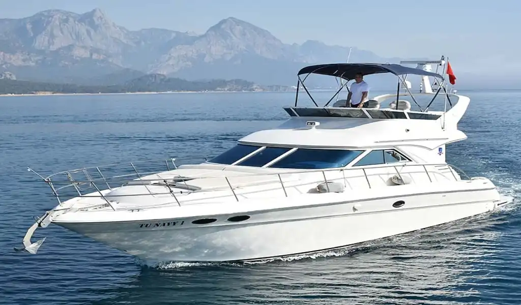 TU NAVY 1-YACHT